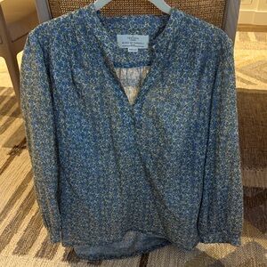 Trovata Women's Blue and White Floral Blouse